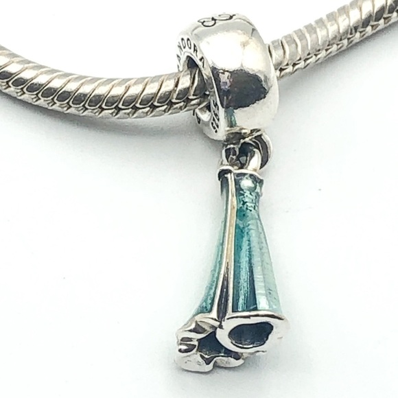 ELSA DRESS
Pandora DISNEY Princess Elsa Dress Frozen Disney Dangle Charm 925 ALE - Picture 4 of 8